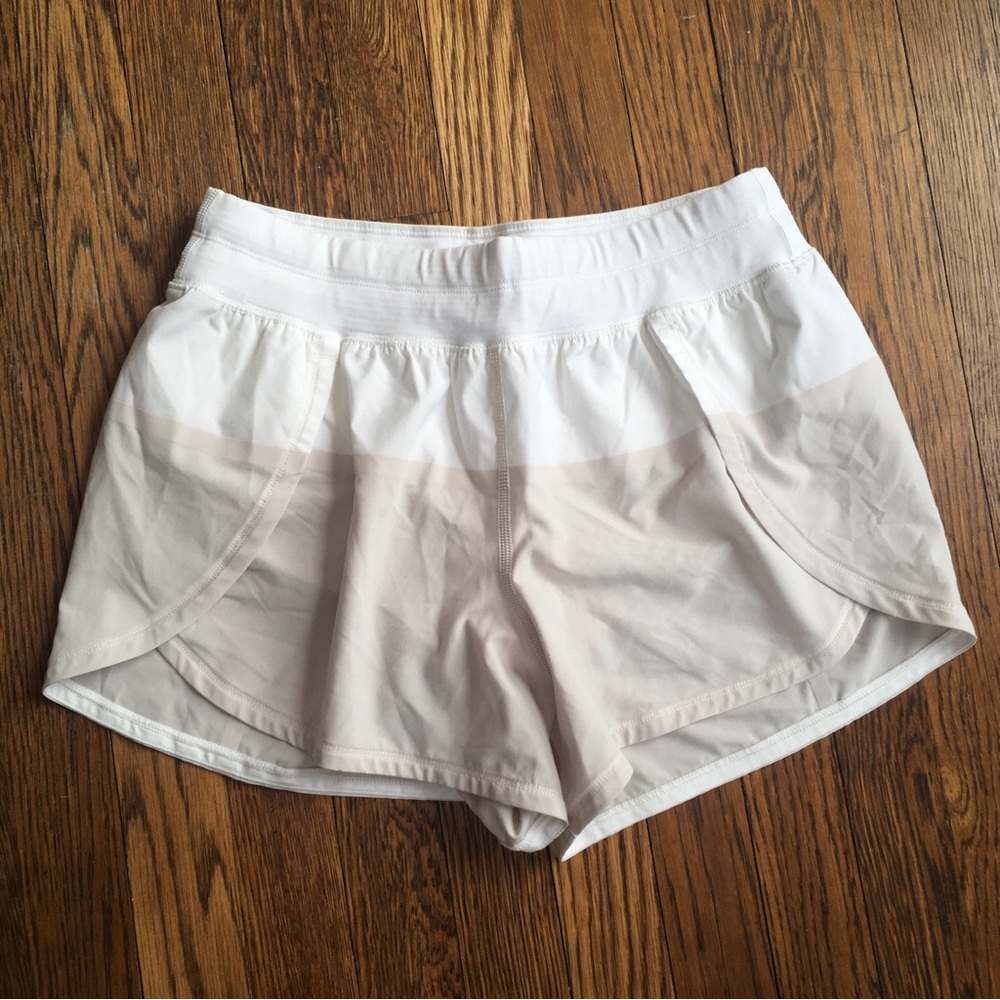 lululemon shorts size 4 white tan cream color block running lined
